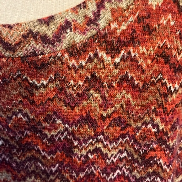 Envy Sweater Button Slit Back Womens Large Burgundy Tan Lightweight - Picture 5 of 12